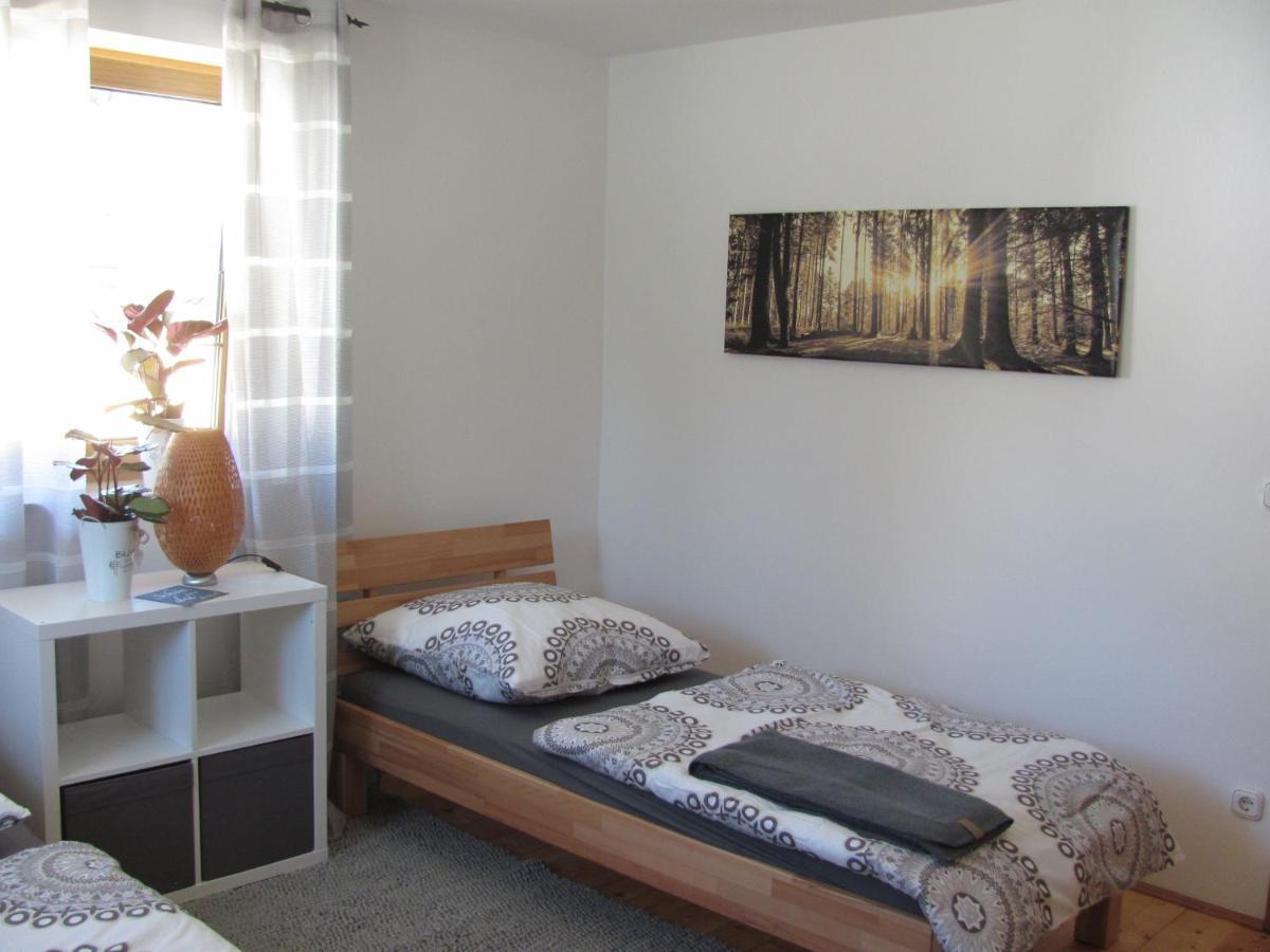 #7 Ferienhaus Mit Schlossblick Trunkelsberg Fuer Max 6 Personen,Kueche Komplett Eingerichtet, 2 Baeder 3 Schlafzimmer Top-Ausstattung Buitenkant foto